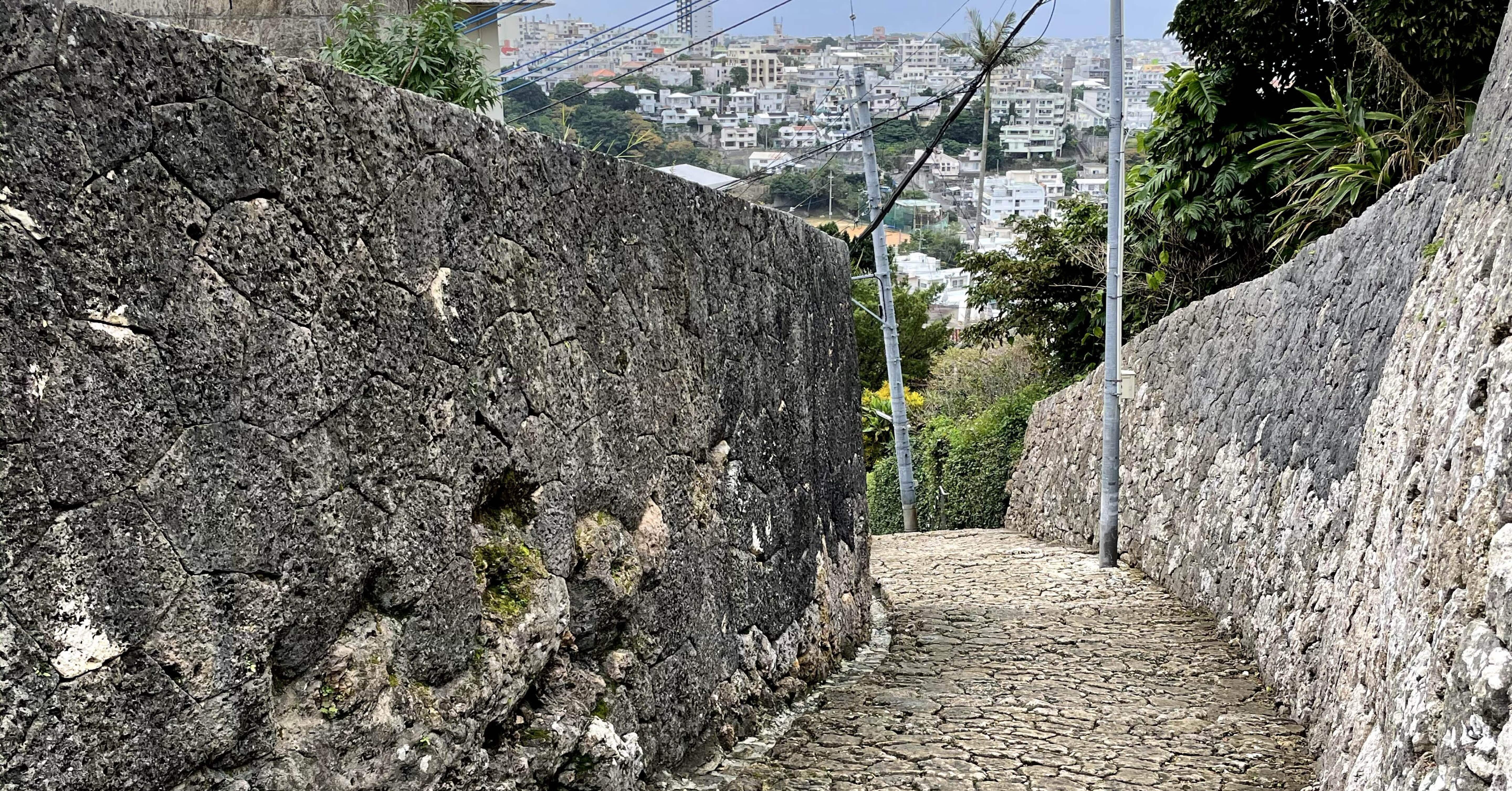 首里金城町石畳道 / Shuri Kinjo-cho Stone Paved Path(Okinawa, Japan