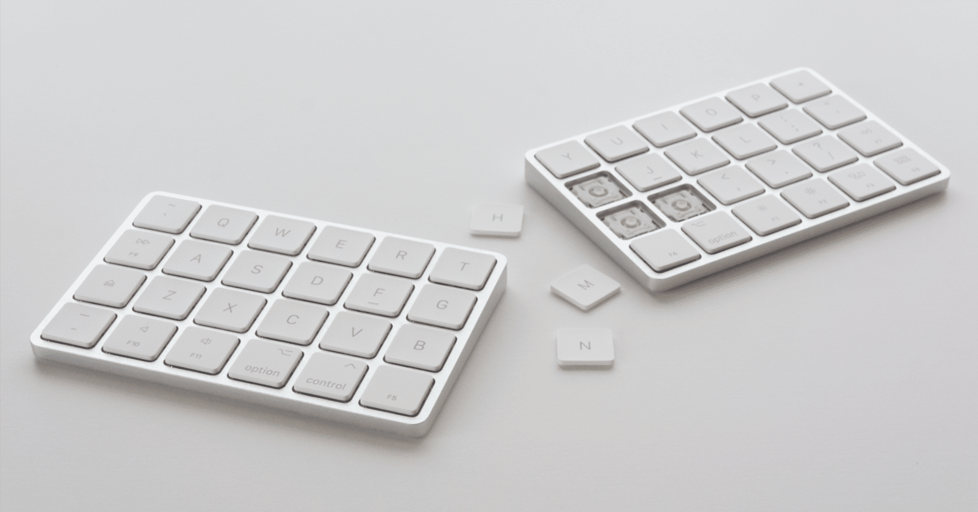 Magic Split 自作キーボード メンブレン+シザー方式で無線分割キーボードを自作した話｜cop