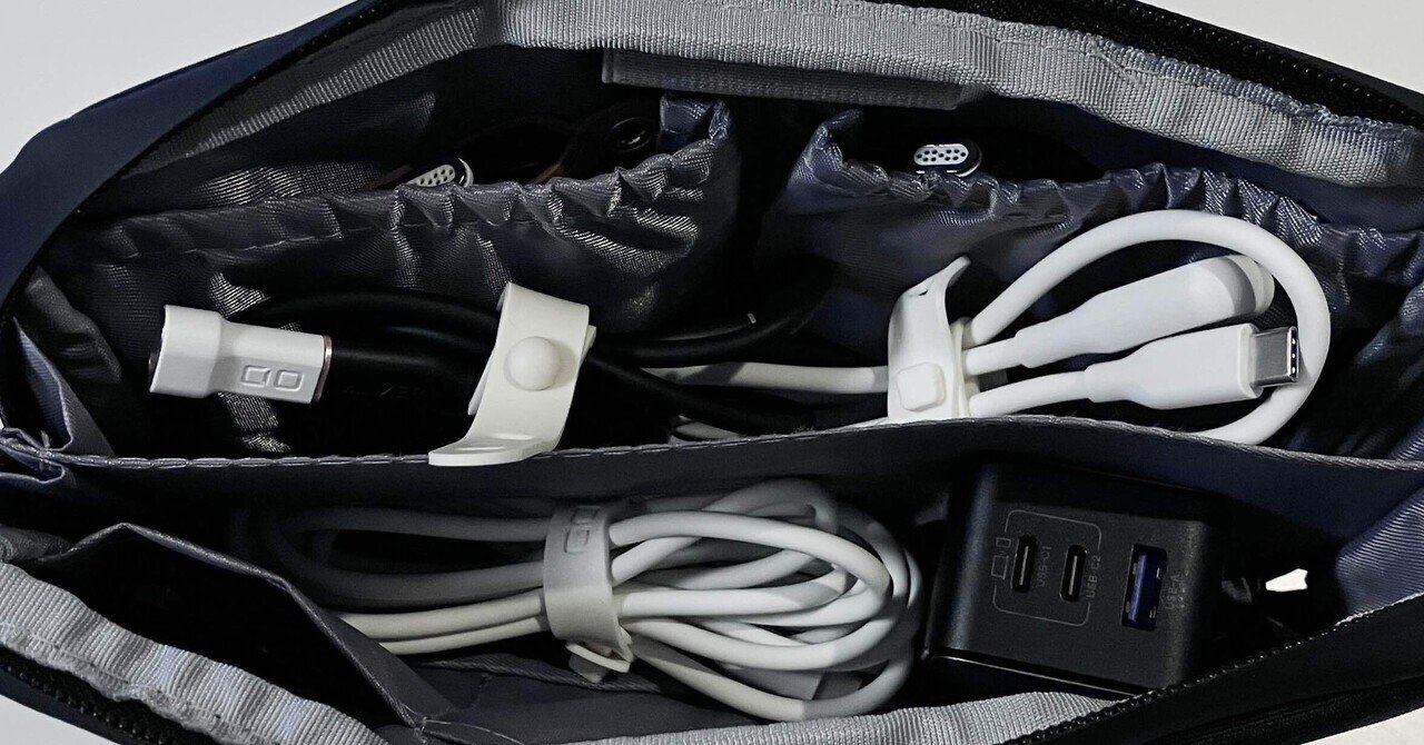 kyu daypack カメラバック なんだ普通のバックパック…いやカメラバッグ!? 伸びる生地に