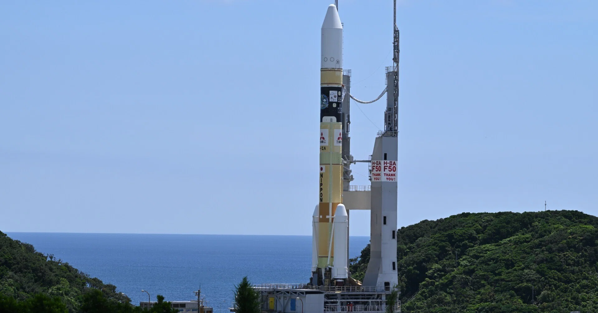 H-IIAロケット50号機、機体移動を完了 29日未明打ち上げへ｜探検された
