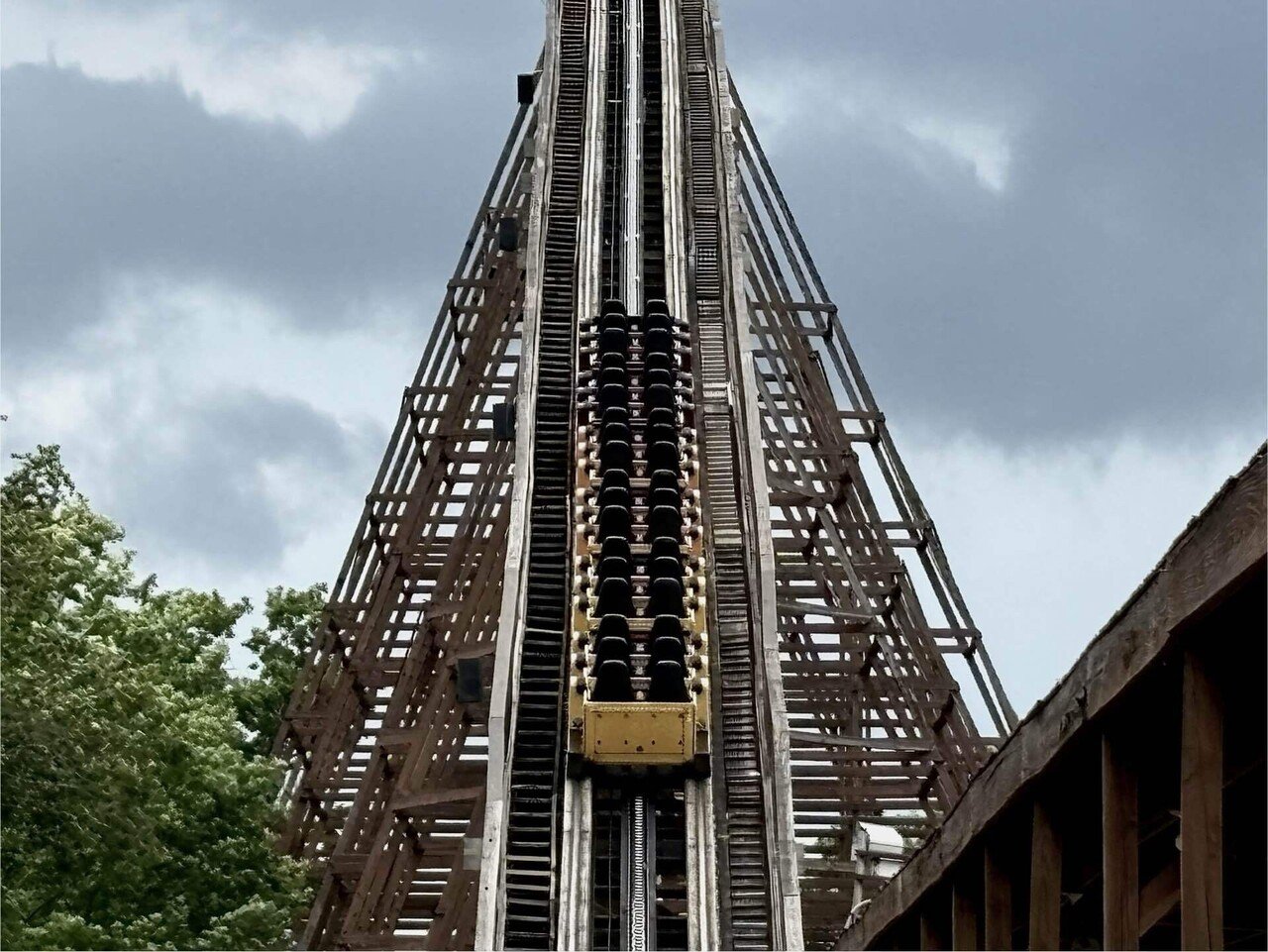 Kings Island】The Beast@乗車レポート｜絶叫ぶらり旅@ゆ-き/U.227