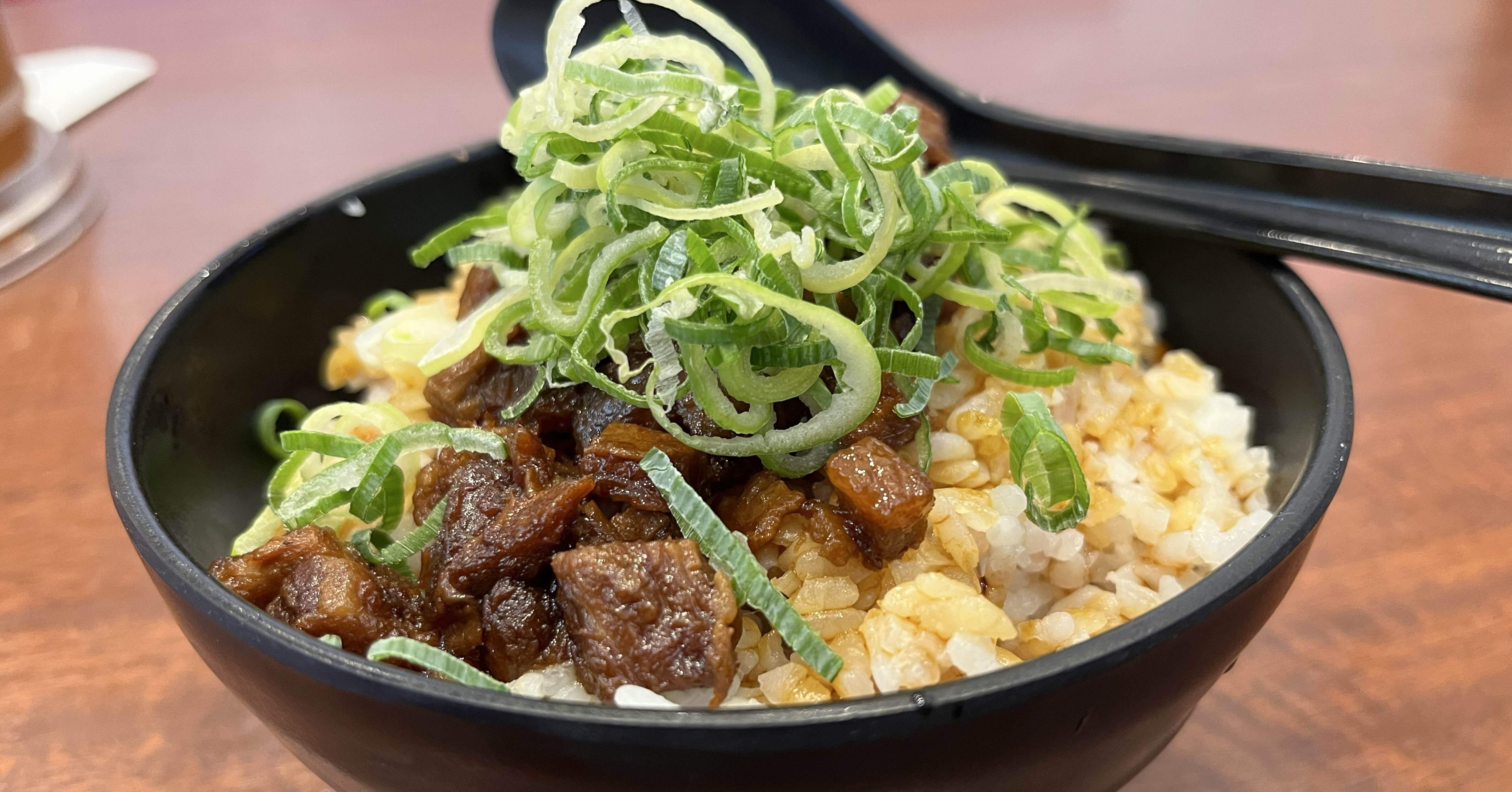 ラーメンとチャーシュー丼セット 専用 ラーメンのセットにミニチャーシュー丼を！｜社の鯨