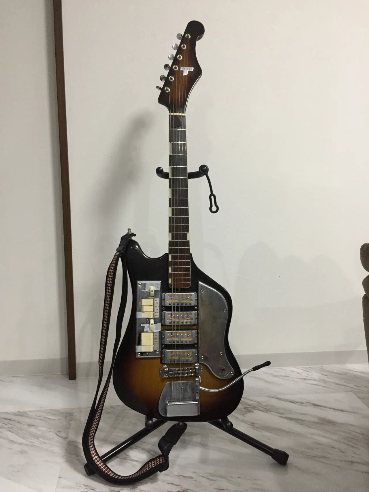 ビザール漂流記:Teisco SS-4L】 |ヨシキTHEギネス ビザール漂流記:Teisco SS-4L】 |ヨシキTHEギネス
