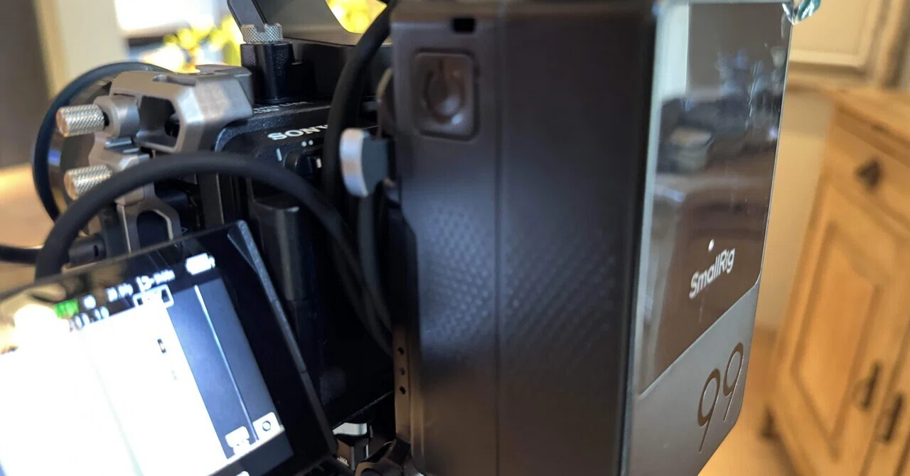 Powering FX30, Ninja V, and GoPro Simultaneously! A Hands-on Review of ...
