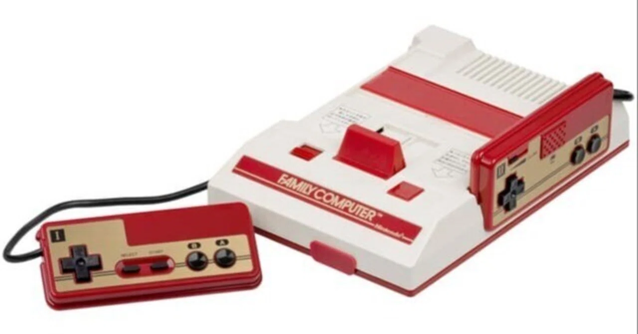 ファミコン（セーブ機能なし）※動作確認済み ファミコンはリセットボタンを押しながら電源を切らないとセーブデータ