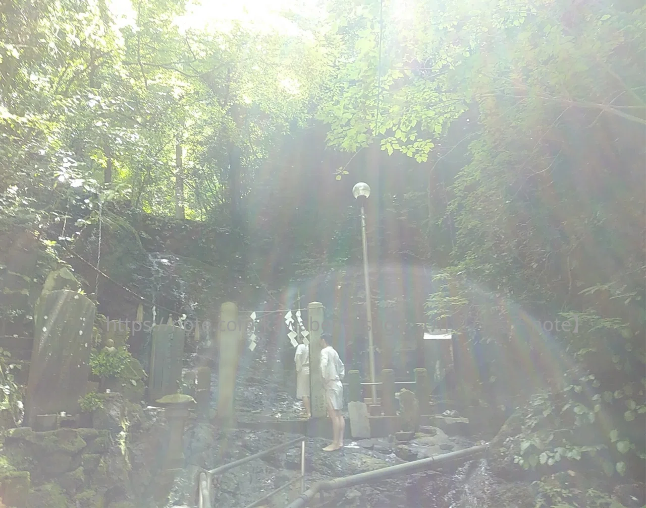 大祓前にお瀧でお禊してきました！ お滝場まで約30分～1時間登下山するので滝行は禊行とは異なる修行。と実感しています。 海川池の潜水とは異なり ...