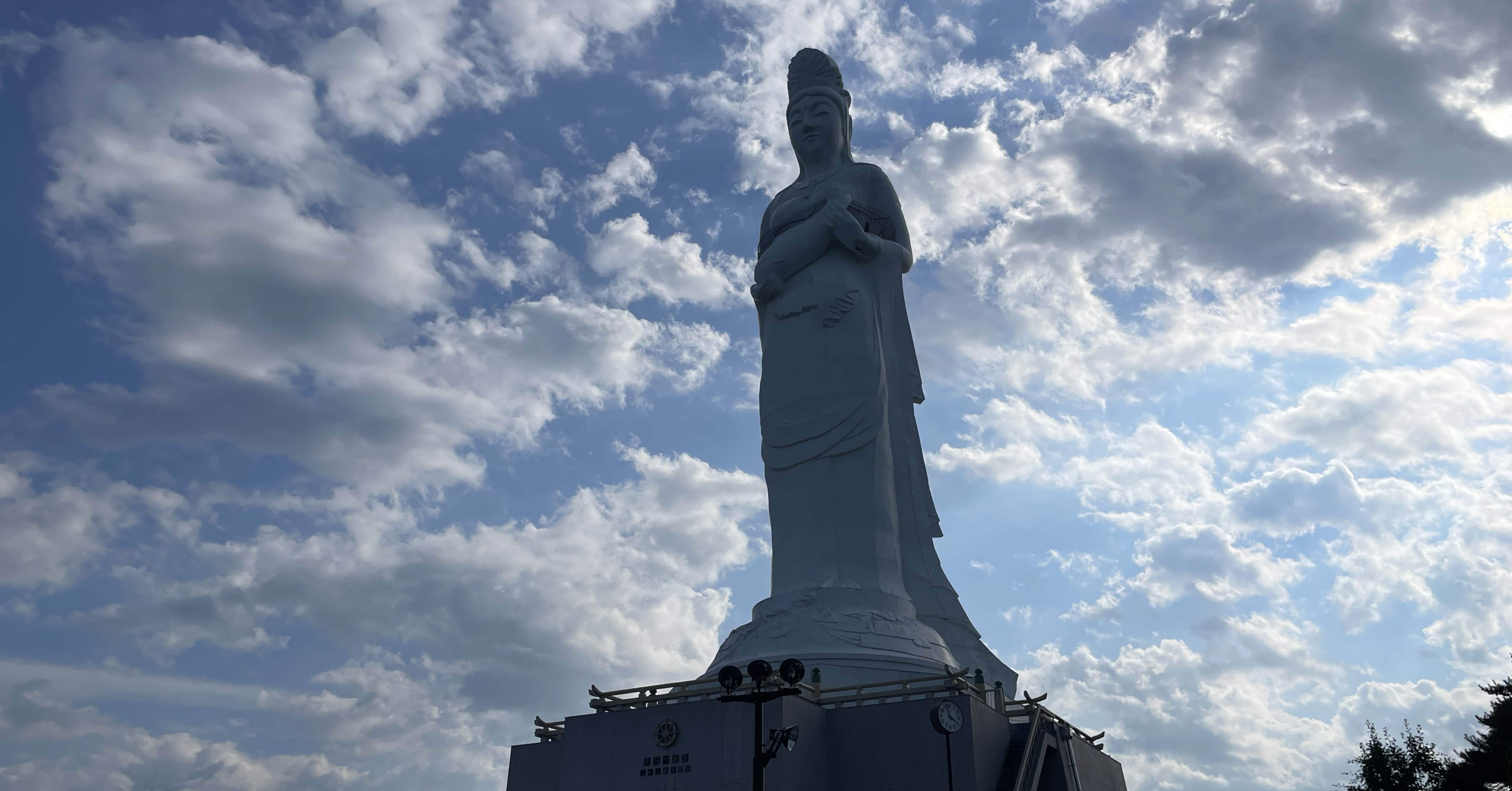 釜石の仏像に登る｜マカロン