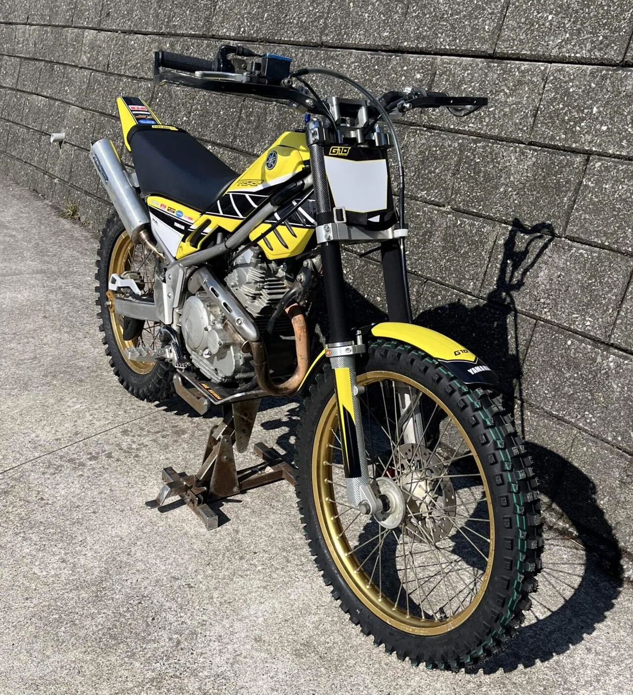 トリッカー　セローのタンクとシートにカスタム トリッカーセローのタンクとシートにカスタム