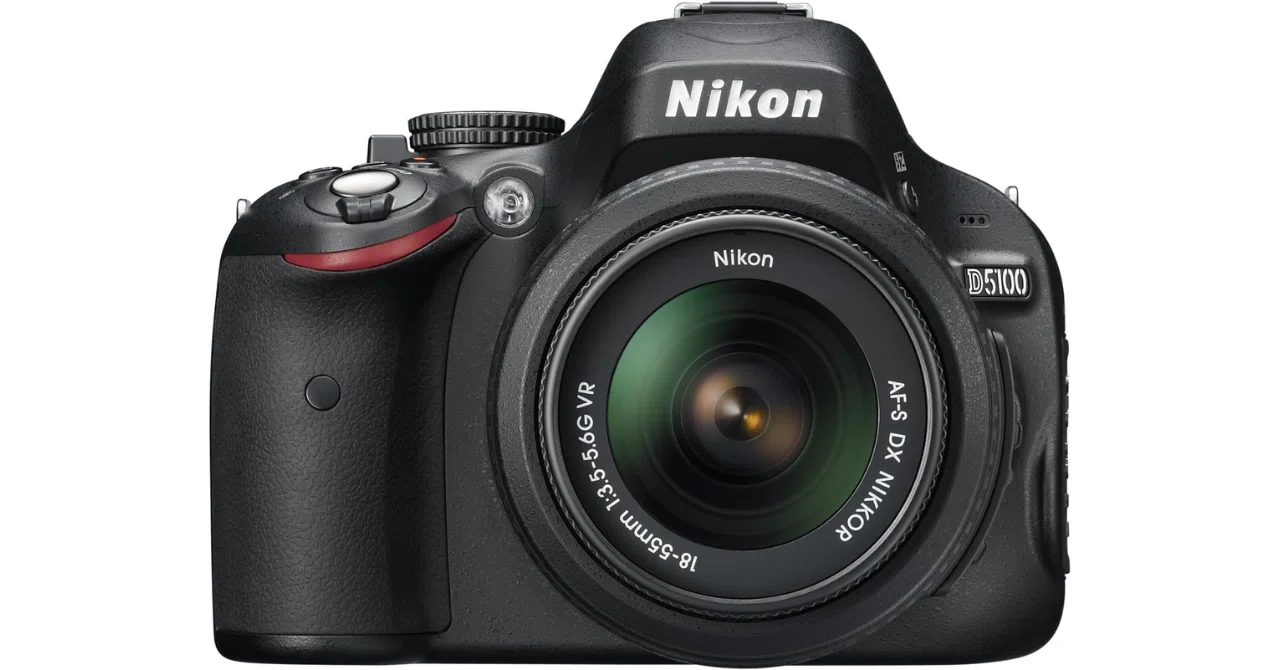 ニコン D7100 レンズキット レンズ三本セット ドライボックス ニコン D7100 レンズキット レンズ三本セット ドライボックス