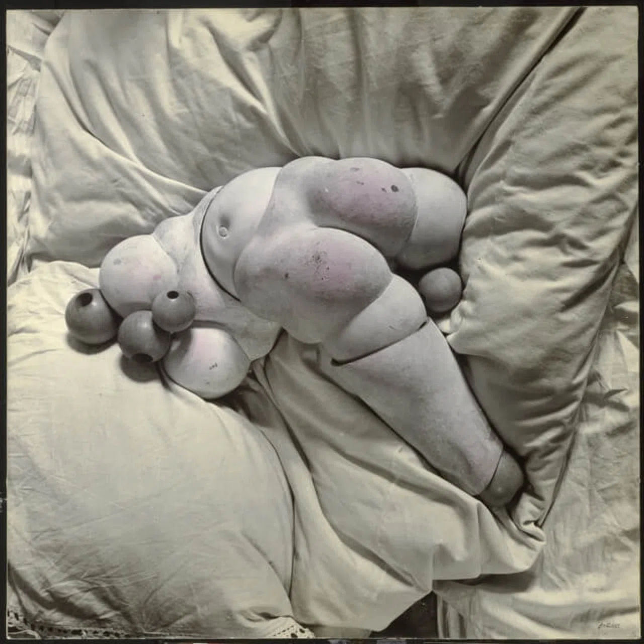 ハンス ベルメール Hans Bellmer 日本に衝撃を与えた球体関節人形 Showk Note
