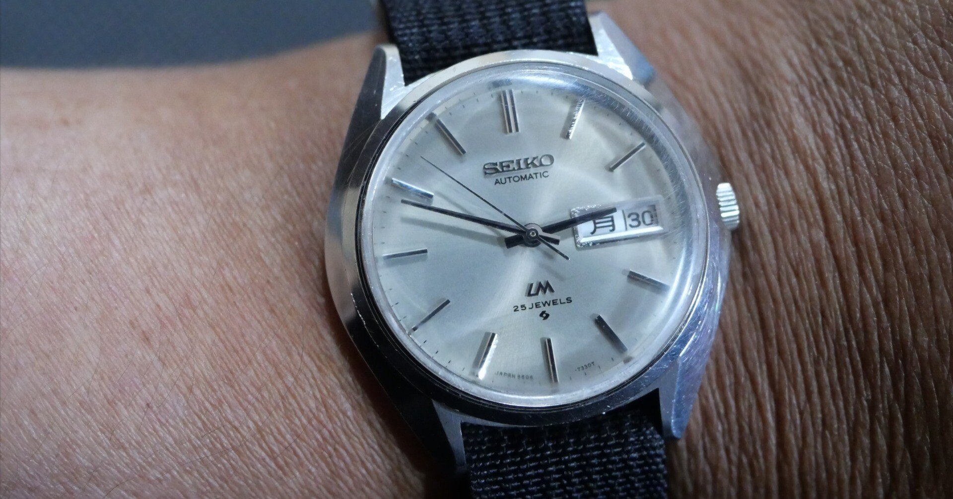 SEIKO LM 5606-7190 1971年製 シャンパンゴールドっぽい文字盤｜Your