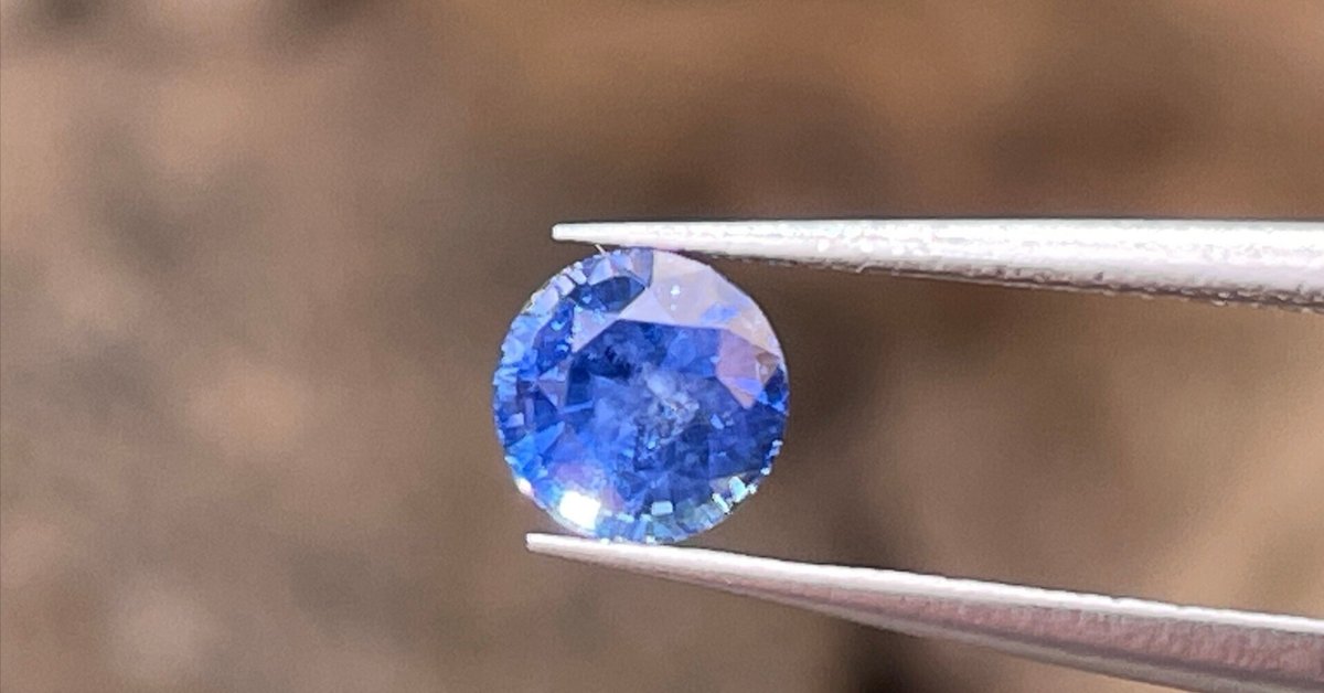 人気のブルーサファイア1.10ct｜スリランカ産の美しさを手元に