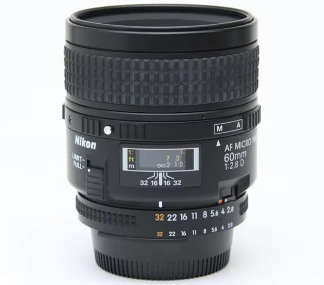 来る〜♪きっと来る😅Nikonのマクロレンズ Ai AF Micro-Nikkor 60mm F2