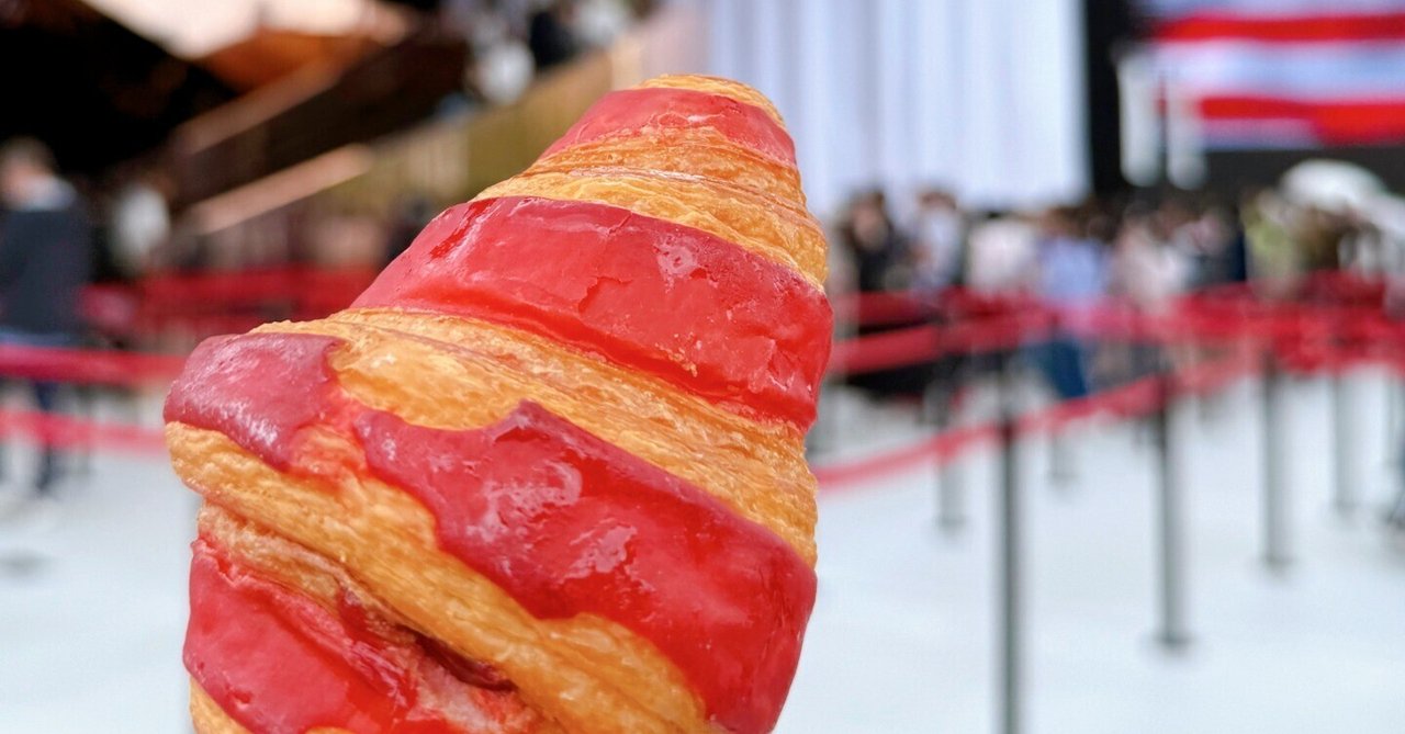 万博　フランス館メゾンカイザー　ピンバッチ【7/28まで】 万博 フランス館メゾンカイザー ピンバッチ【7/28まで】 万博