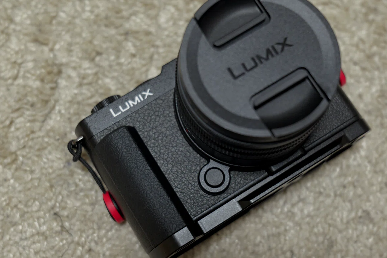 DC-S9 LUMIX ブラック S9 パナソニック　smallrig グリップ SmallRig L-Shape Handle for Lumix S9 (Black) 4517 B&H Photo Video