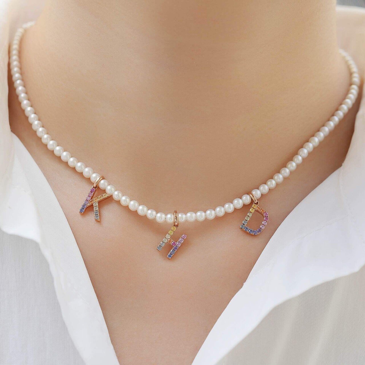 華やかなマルチカラーサファイアのラウンドペンダント✨ 7/2(水)17:00-締切】K18マルチカラーイニシャルサファイア