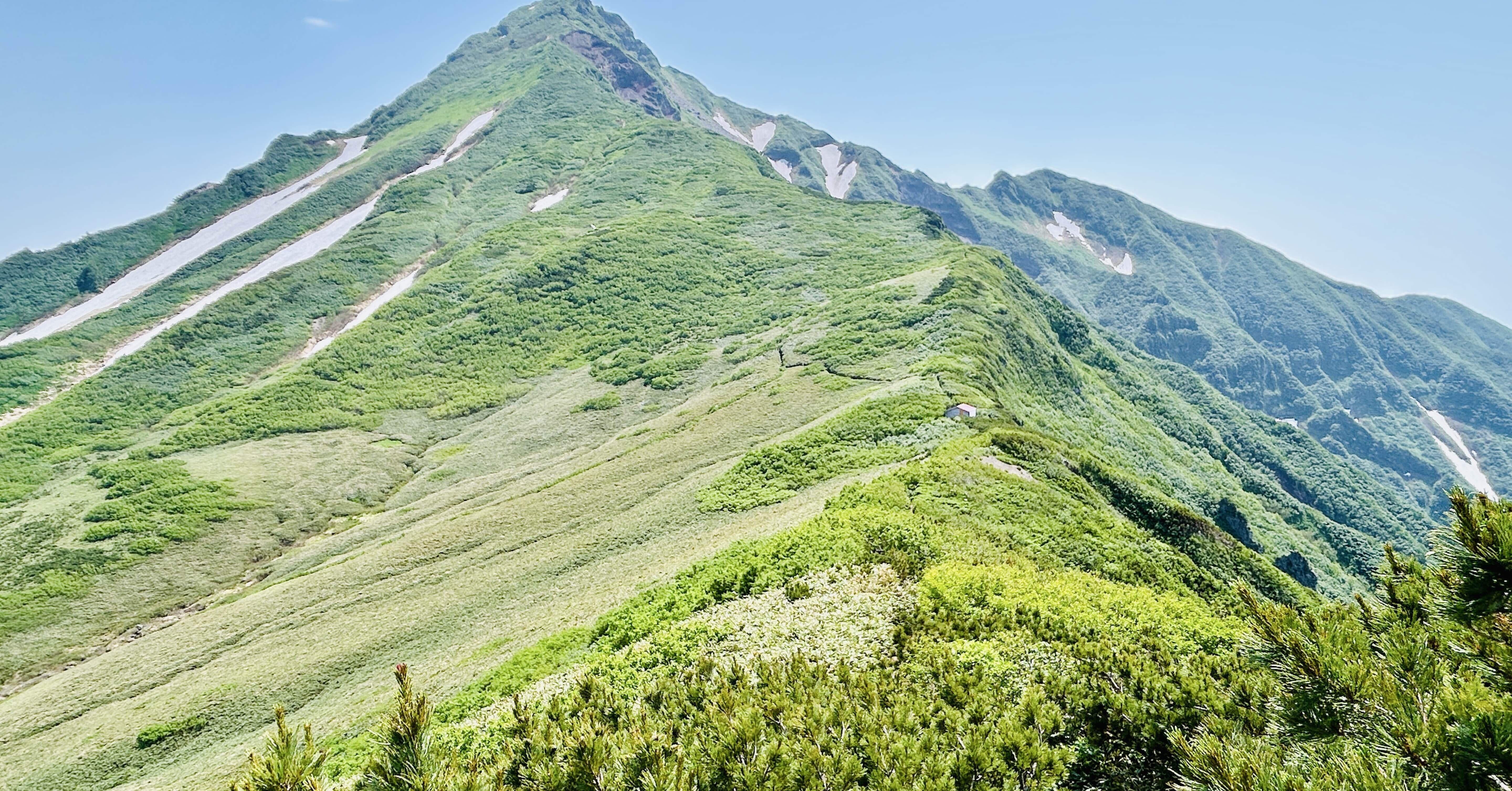 天に向かっている山 利尻山｜mountain go