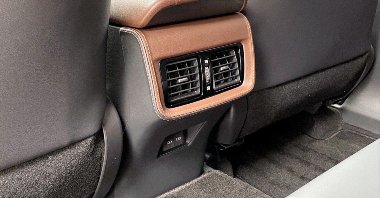 Grazioグラージオ リヤレジスターカバー ブラウンステッチ 80ハリアー 切断復元の職人芸炸裂！なリヤレジスターです。 ～80ハリアー