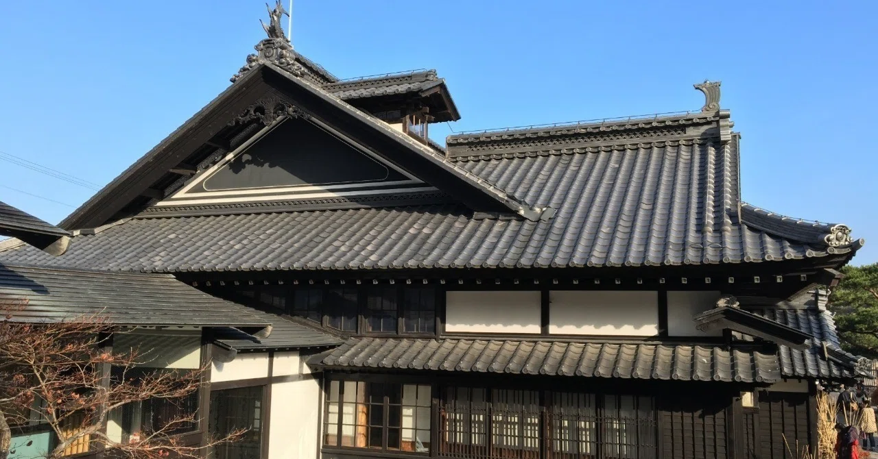 architecture】何故入母屋屋根は絶滅危惧種化したのか？｜small design