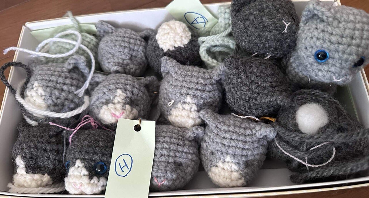 猫のあみぐるみ｜まろん・ど・もんぶらん