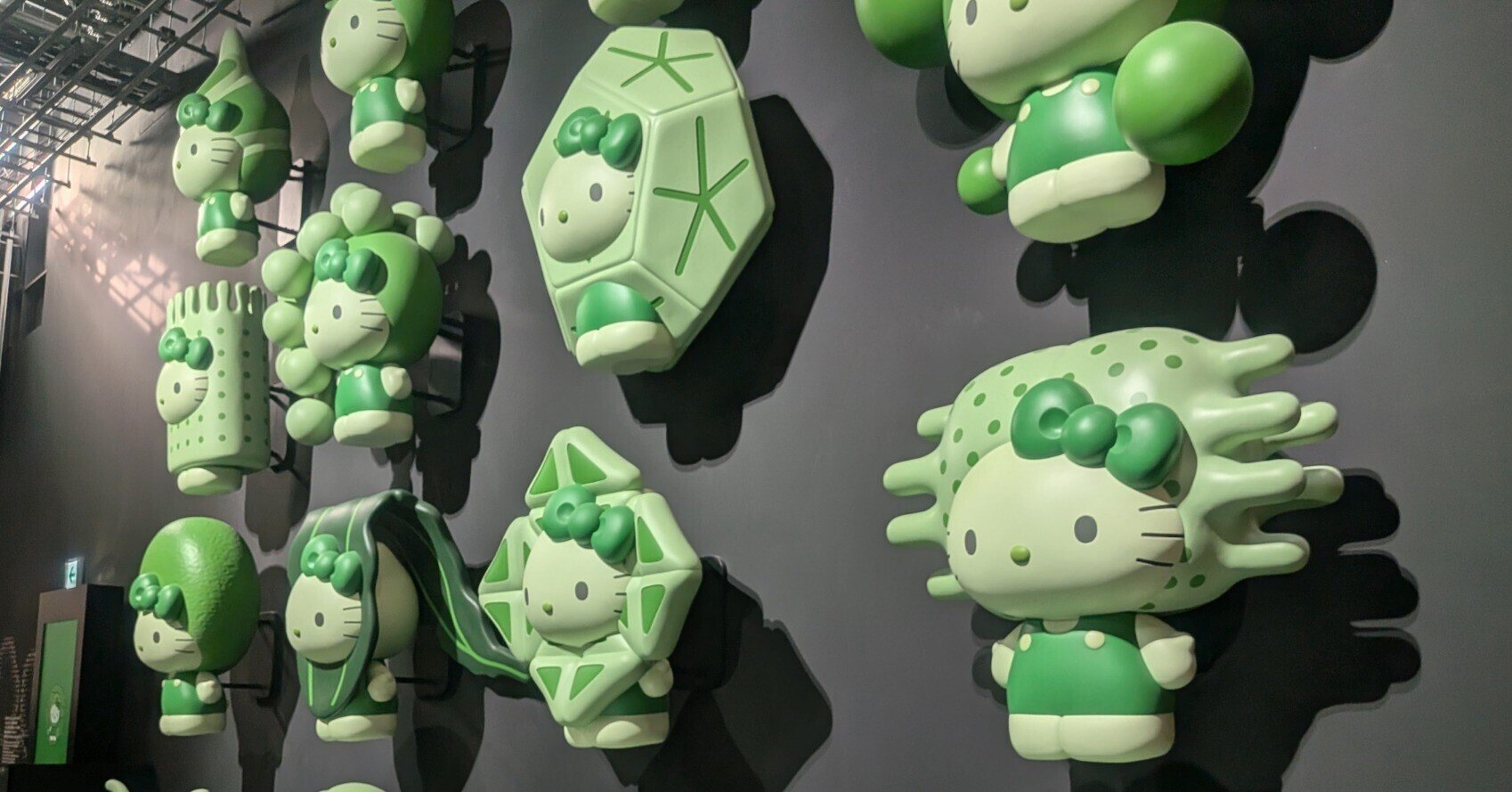 ぺ*ん様 大阪・関西万博2025 ポーランド館 非売品 ピンバッジ パビリオン