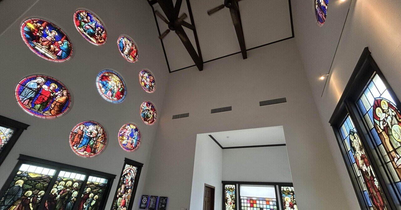 ワシントン大聖堂 宇宙の窓 ヴィンテージ ステンドグラス 赤い月