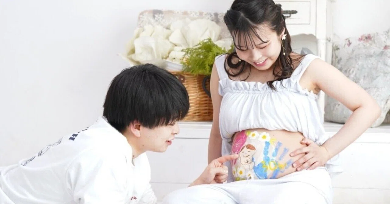 お腹の中からのメッセージ!エコー写真を使った素敵なマタニティフォト お腹の中からのメッセージ!エコー写真を使った素敵なマタニティフォト