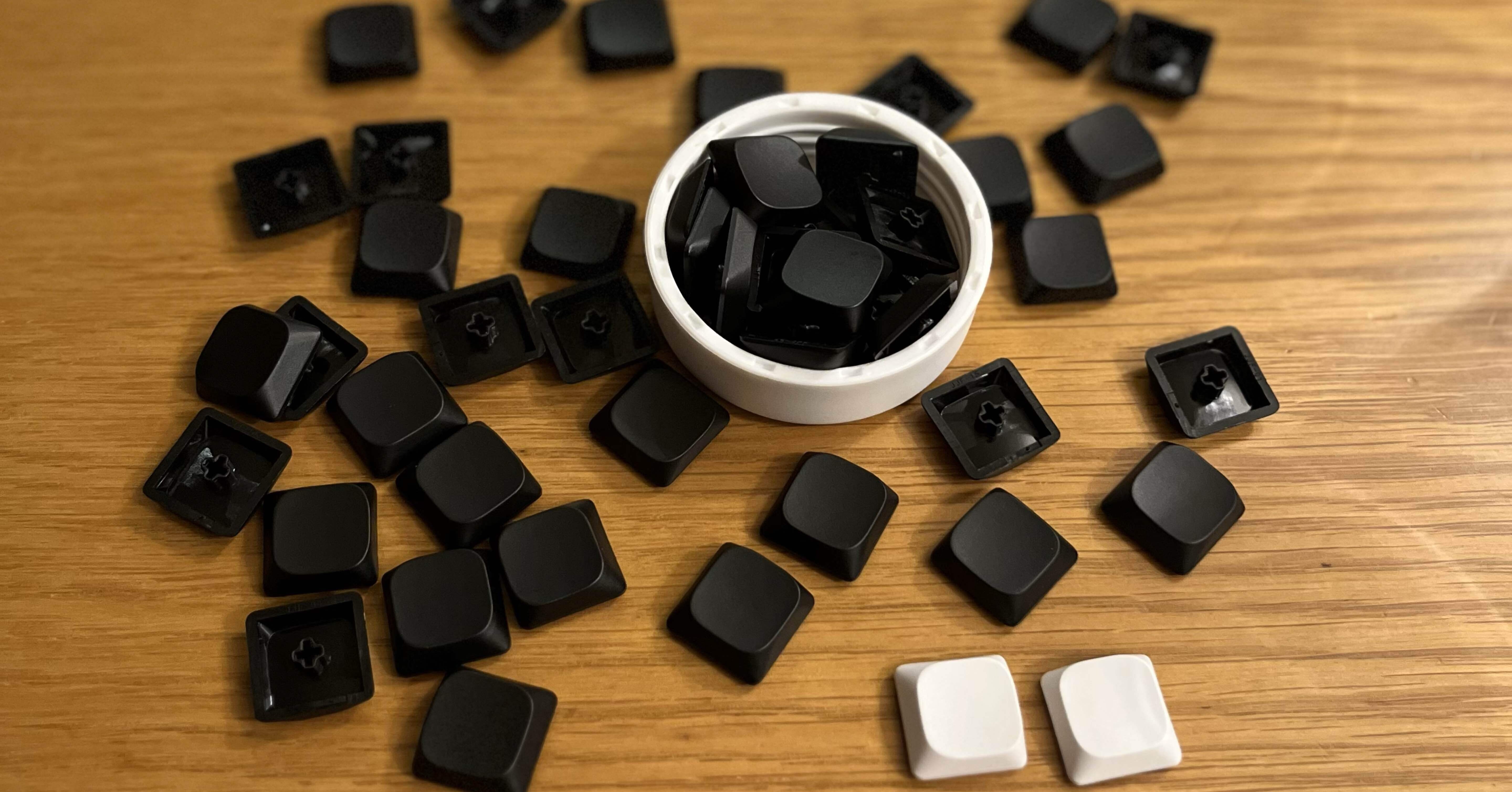 SMOLO KEYCAPS｜MX互換の無刻印ロープロキーキャップ｜mame