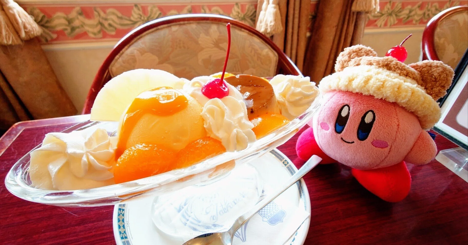 大正9年創業。ノスタルジックな雰囲気で、絶品ハンバーグとプリン