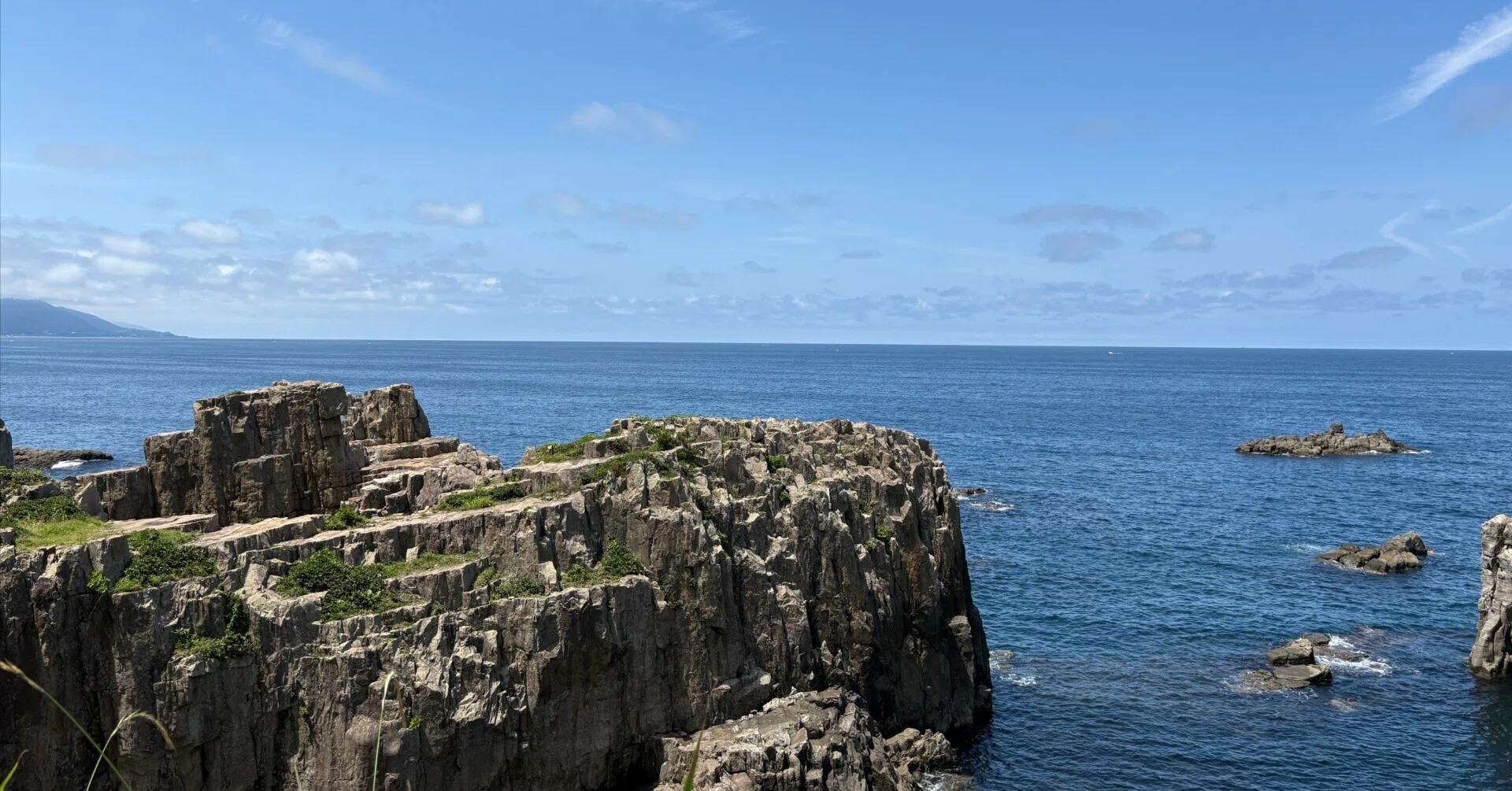 旅日記】福井県の東尋坊が絶景すぎた|たくみそ。 旅日記】福井県の東尋坊が絶景すぎた|たくみそ。