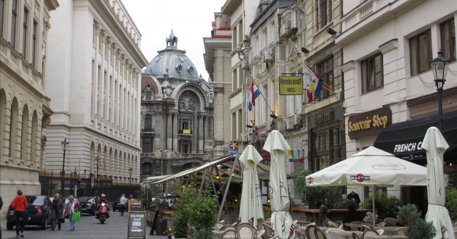 見つめられて、見つめ返す街 – ルーマニア【後編】｜オトナ旅 Vol.24