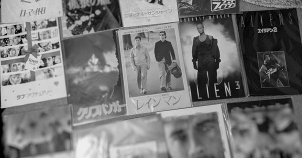 BooksChannelがAmazonでお届けする: 映画パンフレット2347点