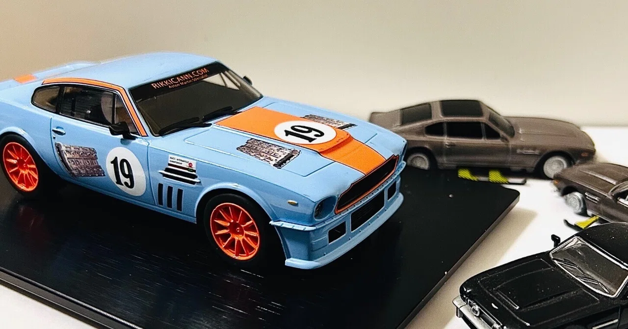 スロットカーレビュー] Scalextric Aston martin V8 Vantage 