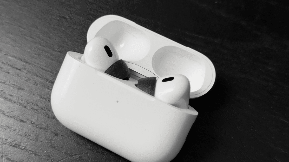 AirPods Pro本体 未使用イヤーピースセット【バッテリー交換済