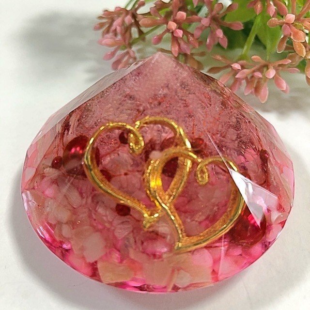 癒しのオルゴナイト❤️ミルキークンツァイト＋レッドコーラル＋ピンク