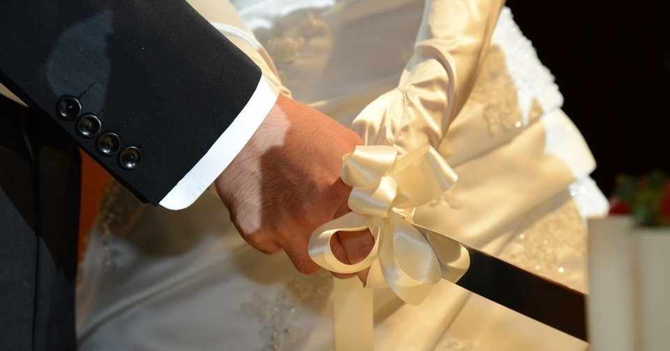 5月に結婚式を挙げるけど コロナウイルス怖いし延期にしようと思う 月子 未経験エンジニア Note