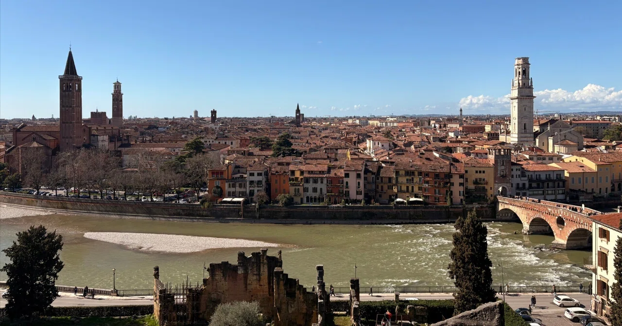 街全体が世界遺産！ヴェローナ旅行記🇮🇹イタリア一人旅🇮🇹週末＋有休で行く！｜週末海外ひとり旅 54カ国178都市を旅した会社員（記録更新中）