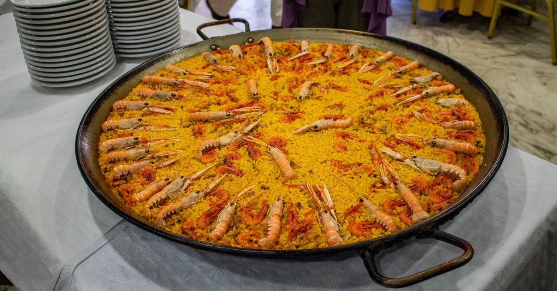 ロンドン生活】 スペイン人直伝 - シーフードパエリアのレシピ🥘｜f00b4r