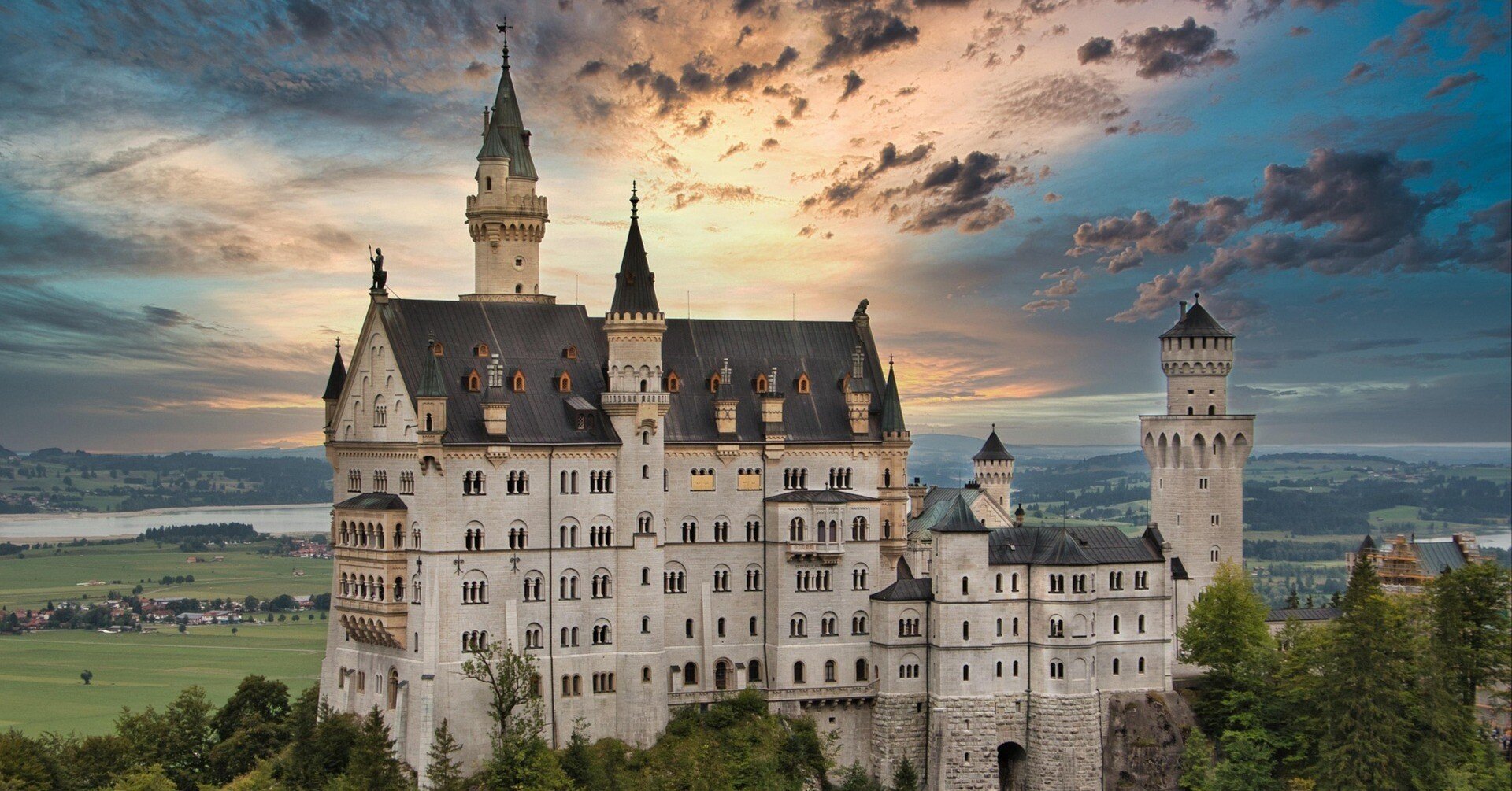 王城　ノイシュヴァンシュタイン城　城の説明・建築史・伝説 王城 ノイシュヴァンシュタイン城 城の説明・建築史・伝説 ノイシュ