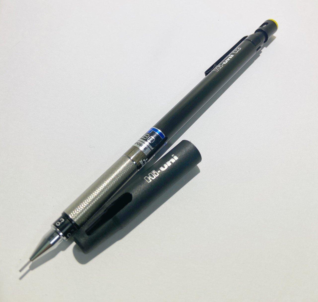 三菱 Hi-uhi 2050 シルバー 製図用 シャーペン 三菱 Hi-uhi 2050 シルバー 製図用 シャーペン - メルカリ