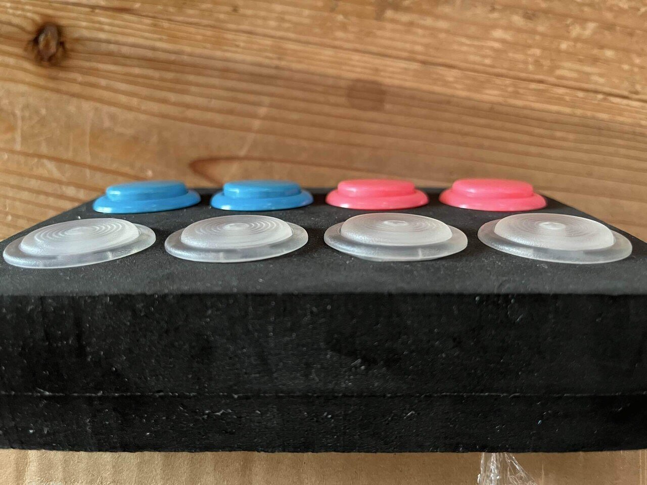 アケコンのパーツ、TIKITAKAの霞軸ボタン 074｜774