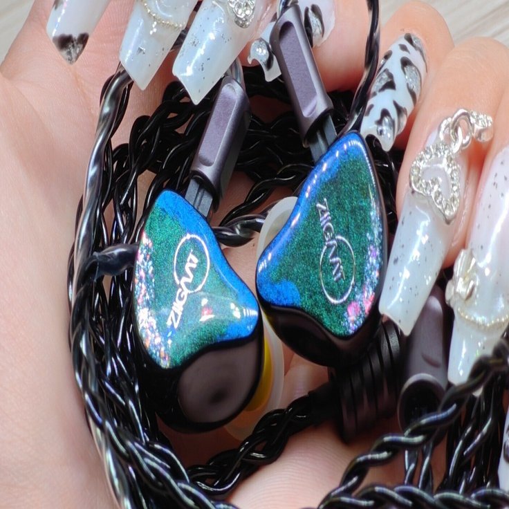 □ZiiGaat Luna 紹介｜イヤホンジャックと豆🐒@ポタオデ