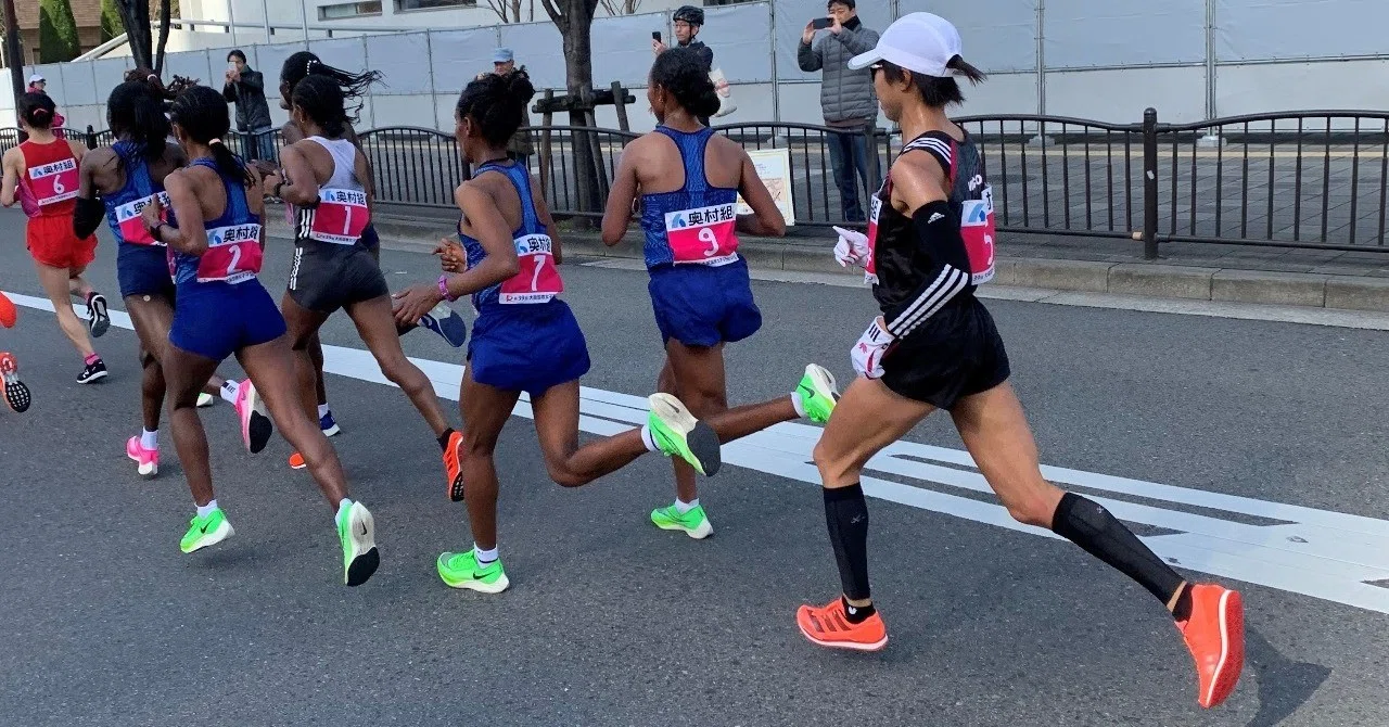見るマラソン トップランナーのスピードと距離のすごさを 別の形で実感する 小池 中人 Nakato Koike Note