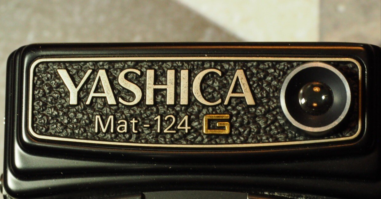 カメラ沼の深淵」 Yashica MAT124G｜saphirinus