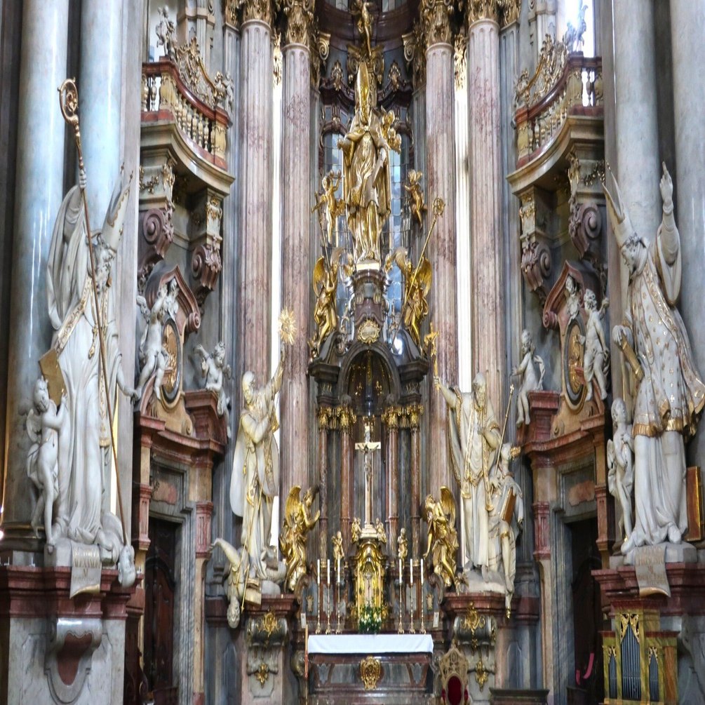 ゴシック、バロック建築の違いは？プラハの教会から見る違いとその