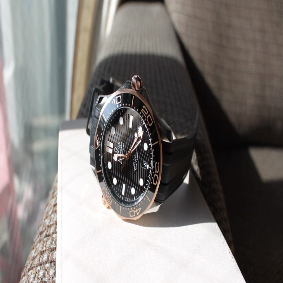 レビュー】オメガ シーマスター ダイバー300M セドナゴールドコンビ