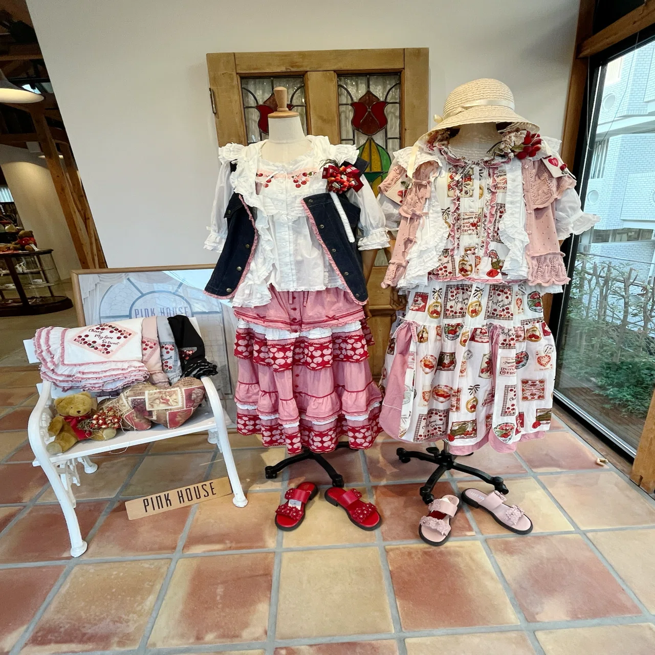 <美品>Pink House コサージュ 夢のかけらに会いに──Timeless Pink House 表参道店とコサージュの