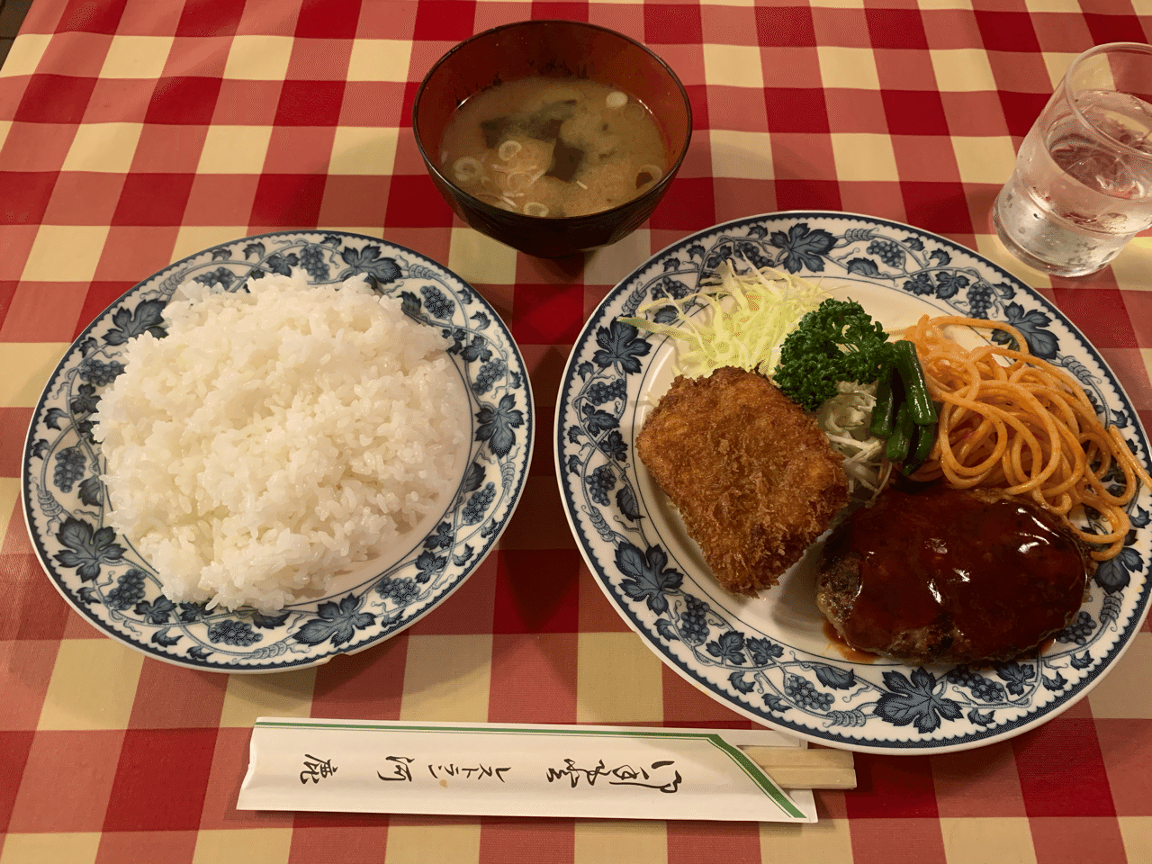 赤坂見附駅前の河鹿のaランチ ハンバーグとコロッケ 0円 桔梗の花 도라지 Note