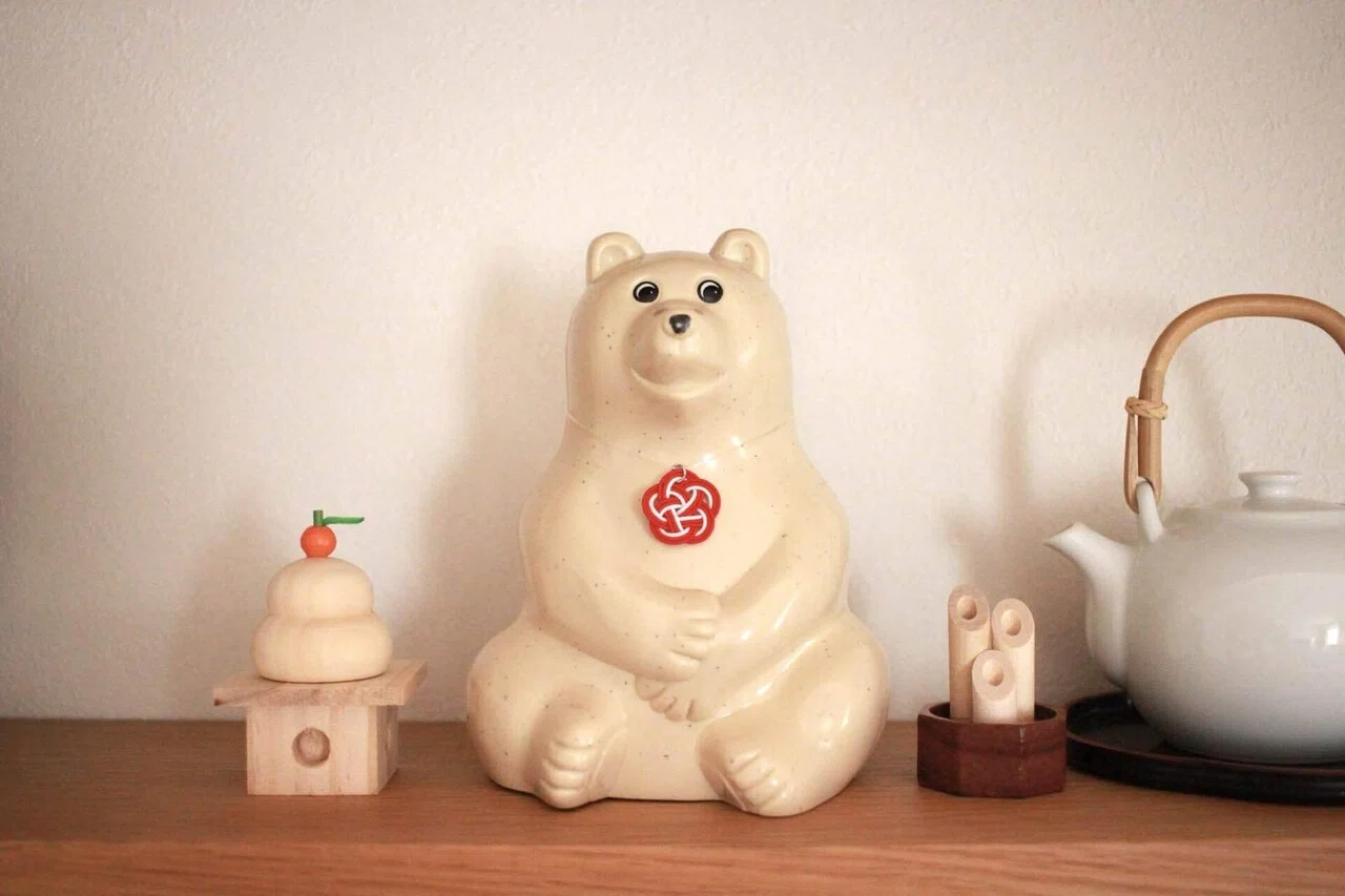北欧からやってきた！しろくま貯金箱くんの着せ替えが楽しい話