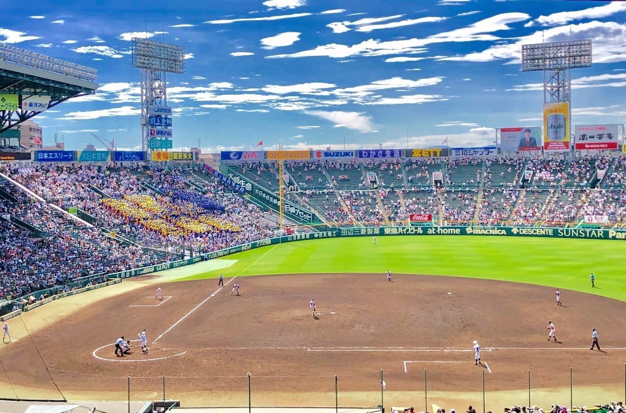 プロ野球名鑑 17年版 年版の表紙選手を比較してみた てらかな Note プロ野球名鑑 17年版 年版の表紙選手を比較してみた てらかな Note